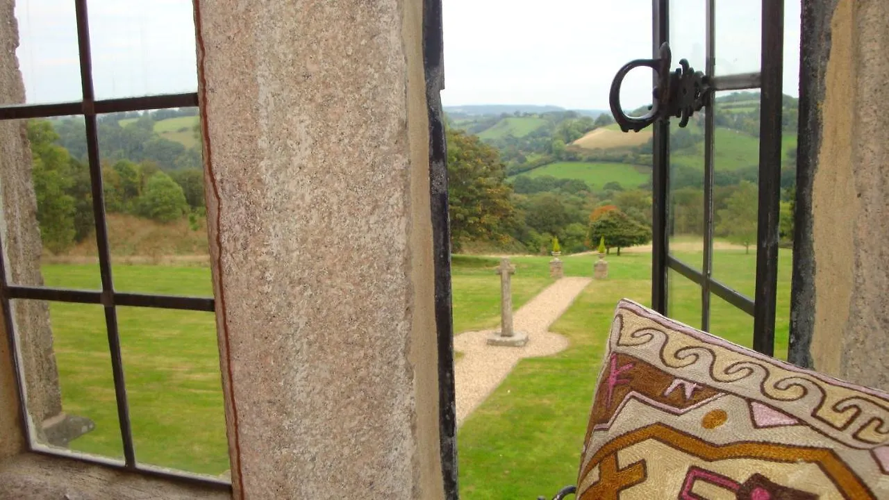 Canonteign Manor 0*, Exeter